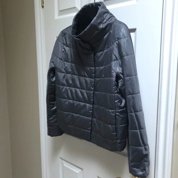 Lovely Nikki Jones 2 in 1 Classic High Collar Coat wth Peuter Silver Vest Jacket - Picture 7 of 12